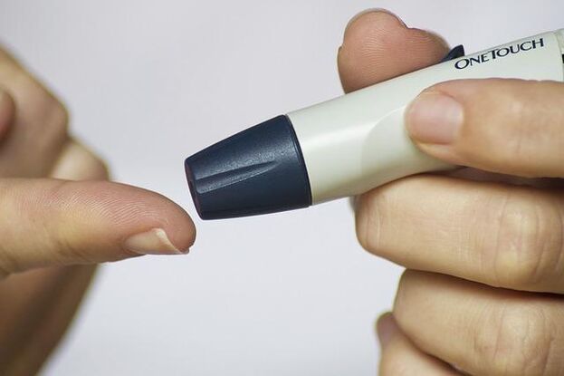 prelevarea de probe de sânge pentru măsurarea zahărului în diabet